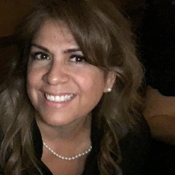 Meet your Posher, Rena - Picture 1 of 1